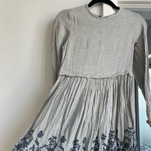 Grey linen Zara dress in XS with blue embroidery